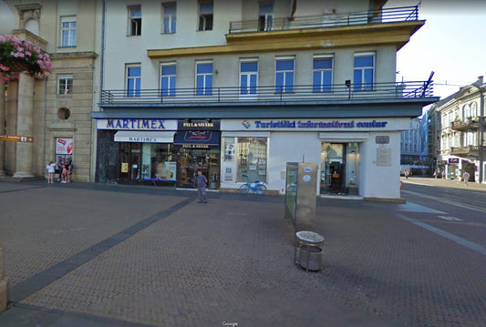 A tourist info kiosk has been set up on Ban Jelačić Square