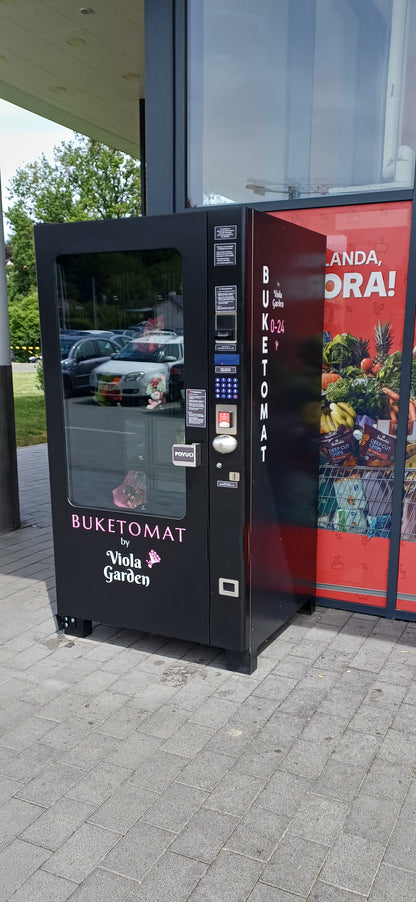 Automated flower sales via touch screen