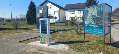 Dodirnik Totem 55 - Interactive Outdoor Info Kiosk