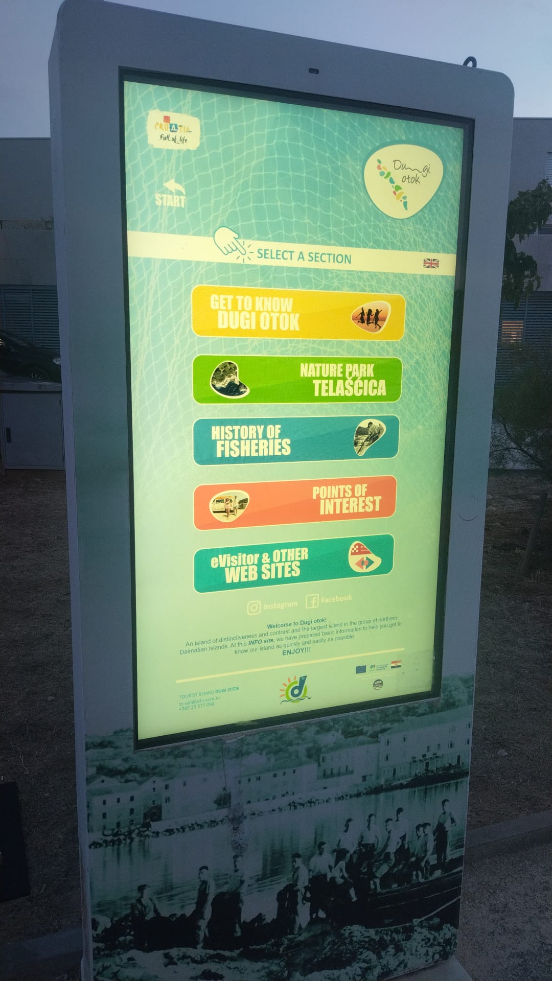 Dodirnikov Totem 55 - Interaktivni vanjski info kiosk