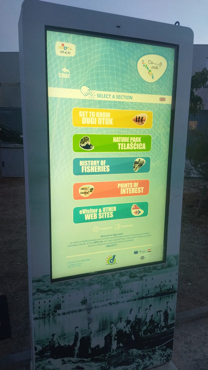 Dodirnikov Totem 55 - Interaktivni vanjski info kiosk